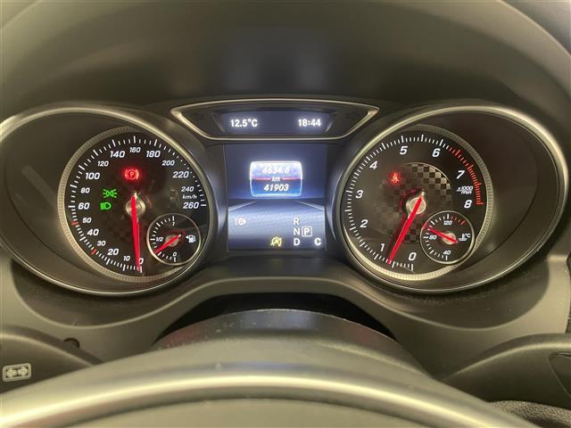 Ａクラス Ａ１８０　レーダーセーフティパッケージ　純正ナビ　Ｒカメラ　キーレスゴー　Ｂｌｕｅｔｏｏｔｈ　ＵＳＢ　ＳＤ　アップルカープレイ　パワーシート　シートヒーター　オートライト　ＡＨＢ　オートワイパー　ＡＨＢ（3枚目）