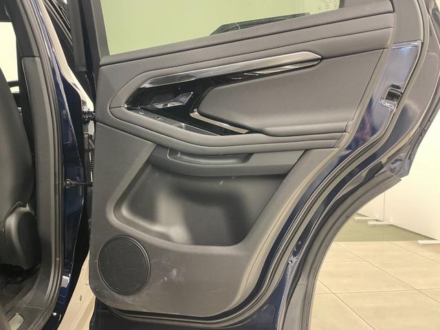 レンジローバーイヴォーク Ｒ－ダイナミック　Ｓ　純正ディスプレイナビ　全方位カメラ　黒革　禁煙車　Ｂｌｕｅｔｏｏｔｈ　前後ドラレコ　ＥＴＣ２．０　電動リヤゲート　ＢＳＭ　パワーシート　追従クルコン　衝突軽減装置　シートヒーター　ステアリングヒーター（34枚目）