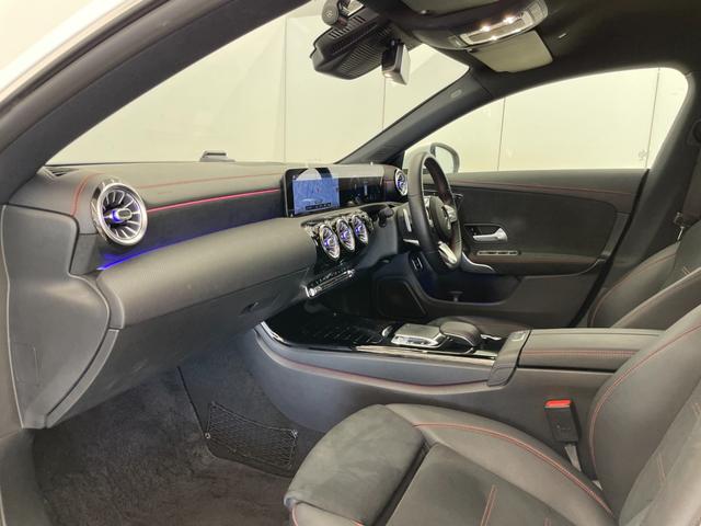 CLAクラス CLA200d AMGライン レーダーセーフティP ナビゲーションP ハーフレザー シートH パワーシート マルチビームLEDヘッドライト 純正ナビ TV リアカメラ 18インチAW アンビエントライト LKA BSM ワンオーナ(32枚目)