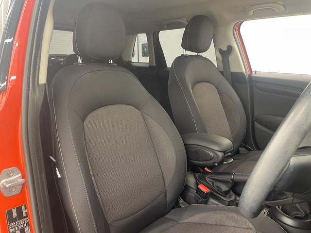 MINI クーパーD インテリジェンスセーフティ 純正ナビ Bluetooth 速度警告アシスト PDC バックカメラ アイドリングストップ ABS 横滑り防止装置 クルコン オートライト アンビエントライト ETC(28枚目)