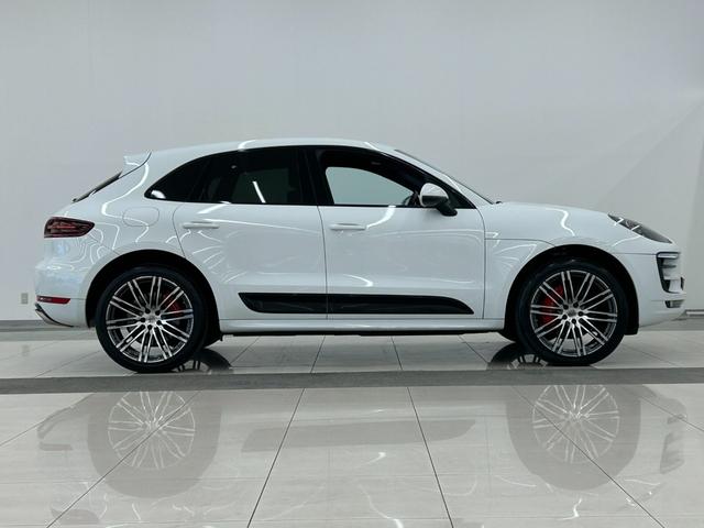 マカン マカン ターボ スポーツクロノPKG BOSEサウンド ボルドーレザーシート パワーシート シートヒーター クルーズコントロール PASM 純正ナビ Rカメラ 左サイドカメラ オートライト ドラレコ2ch ETC(49枚目)