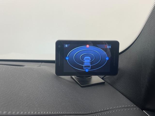 私共、輸入車専門店ＬＩＢＥＲＡＬＡをはじめ、　ＢＭＷの新車ディーラー、軽自動車専門店、国産ミニバン専門店、ＳＵＶ専門店など、多くの販売チャネルをご用意しております。