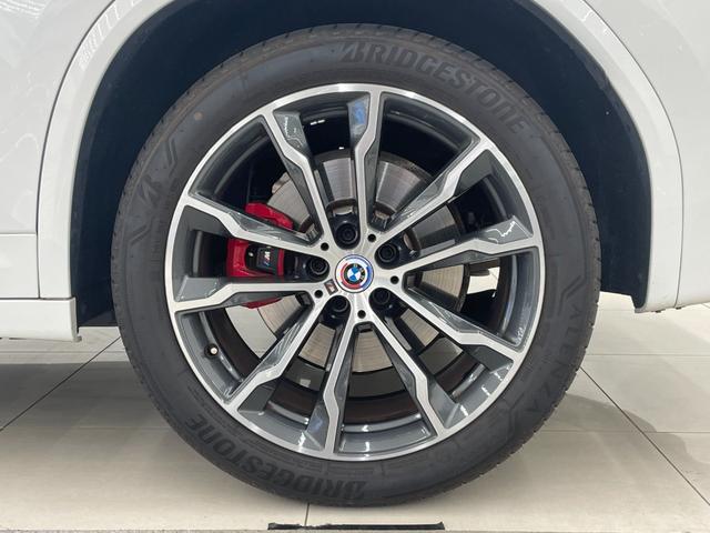 バックオーダーをご利用いただければ、希少なお車や、特定の装備のついたお車など、お客様からのご要望に応じて全国ネットワークからお探しさせて頂きます。