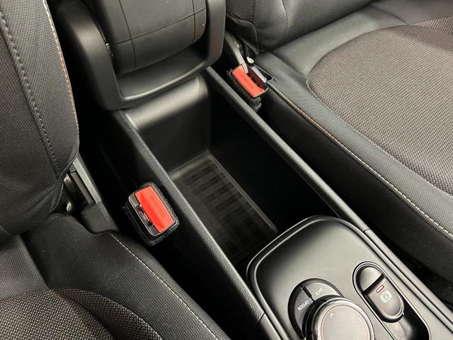 ＭＩＮＩ バッキンガム　ＯＮＥベース特別仕様　ＬＥＤヘッドライト　スポーツレザーステアリング　専用サイドスカットル　マルチファンクションステアリング　クルコン　Ｒカメラ　衝突警告　コンフォートアクセス　オートライト　ＥＴＣ（20枚目）