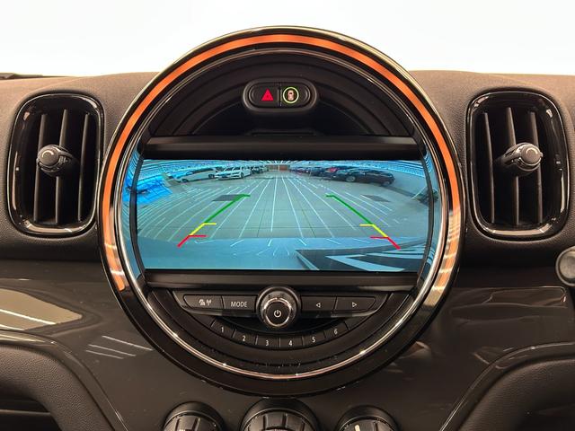 ＭＩＮＩ バッキンガム　ＯＮＥベース特別仕様　ＬＥＤヘッドライト　スポーツレザーステアリング　専用サイドスカットル　マルチファンクションステアリング　クルコン　Ｒカメラ　衝突警告　コンフォートアクセス　オートライト　ＥＴＣ（24枚目）