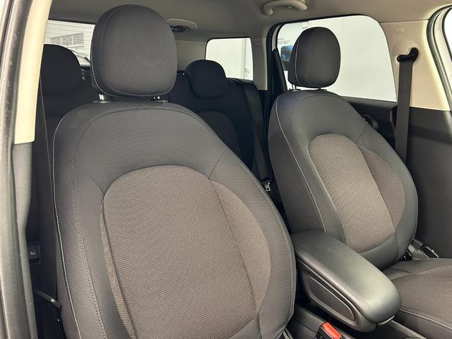 ＭＩＮＩ バッキンガム　ＯＮＥベース特別仕様　ＬＥＤヘッドライト　スポーツレザーステアリング　専用サイドスカットル　マルチファンクションステアリング　クルコン　Ｒカメラ　衝突警告　コンフォートアクセス　オートライト　ＥＴＣ（27枚目）