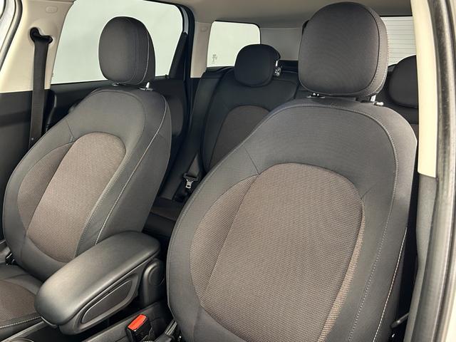 ＭＩＮＩ バッキンガム　ＯＮＥベース特別仕様　ＬＥＤヘッドライト　スポーツレザーステアリング　専用サイドスカットル　マルチファンクションステアリング　クルコン　Ｒカメラ　衝突警告　コンフォートアクセス　オートライト　ＥＴＣ（33枚目）