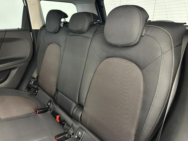 ＭＩＮＩ バッキンガム　ＯＮＥベース特別仕様　ＬＥＤヘッドライト　スポーツレザーステアリング　専用サイドスカットル　マルチファンクションステアリング　クルコン　Ｒカメラ　衝突警告　コンフォートアクセス　オートライト　ＥＴＣ（36枚目）