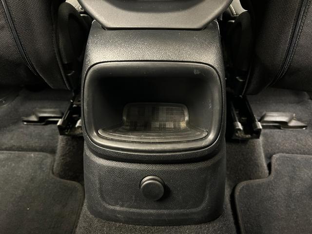 ＭＩＮＩ バッキンガム　ＯＮＥベース特別仕様　ＬＥＤヘッドライト　スポーツレザーステアリング　専用サイドスカットル　マルチファンクションステアリング　クルコン　Ｒカメラ　衝突警告　コンフォートアクセス　オートライト　ＥＴＣ（39枚目）