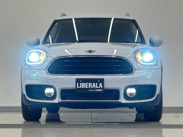 ＭＩＮＩ バッキンガム　ＯＮＥベース特別仕様　ＬＥＤヘッドライト　スポーツレザーステアリング　専用サイドスカットル　マルチファンクションステアリング　クルコン　Ｒカメラ　衝突警告　コンフォートアクセス　オートライト　ＥＴＣ（41枚目）