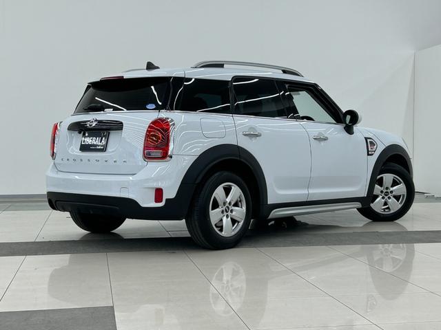 ＭＩＮＩ バッキンガム　ＯＮＥベース特別仕様　ＬＥＤヘッドライト　スポーツレザーステアリング　専用サイドスカットル　マルチファンクションステアリング　クルコン　Ｒカメラ　衝突警告　コンフォートアクセス　オートライト　ＥＴＣ（47枚目）