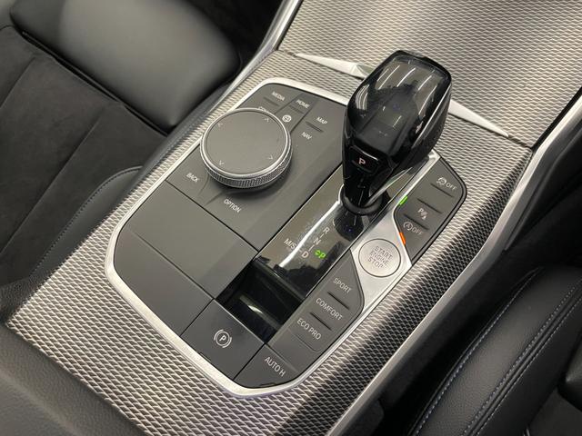 ３シリーズ ３２０ｉ　Ｍスポーツ　サンルーフ　コンフォートＰＫＧ　ドライビングアシストプロフェッショナル　アンビエントライト　仇ぷてぃぶＬＥＤ　純正１８インチ　ワイヤレスチャージ　ＡＣＣ　ライトカーペット　ＦＳＲスポイラー　ＥＴＣ（18枚目）