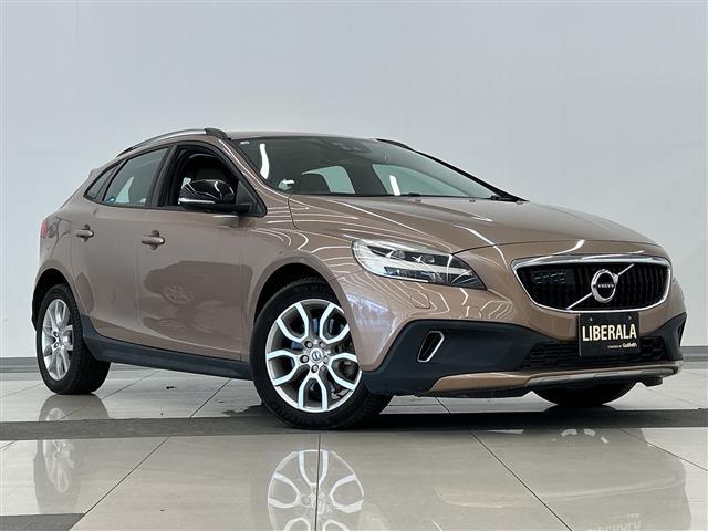 Ｖ４０ クロスカントリー　Ｄ４　モメンタム　純正ナビ　Ｂｌｕｅｔｏｏｔｈ　ＵＳＢ　ＡＭ　ＦＭ　フルセグＴＶ　クロストラフィックアラート　ロードサイドインフォメーション　アクティブハイビーム　リアビューカメラ　ＳＥＮＳＵＳＣＯＮＥＣＴ　ＡＣＣ（40枚目）