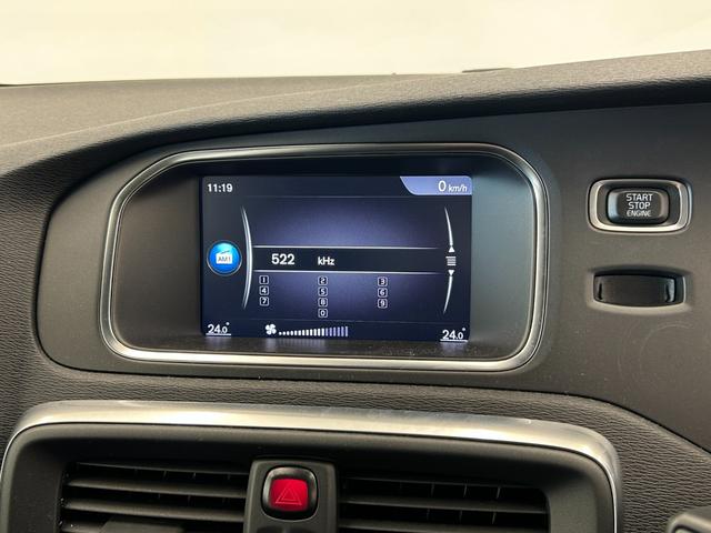 V40 T3 モメンタム 衝突軽減ブレーキ 純正ナビ リアビューカメラ フルセグTV ACC LKA BLIS オートハイビーム LEDヘッドライト パドルシフト 純正17インチAW シティセーフティ ステアリングスイッチ(11枚目)