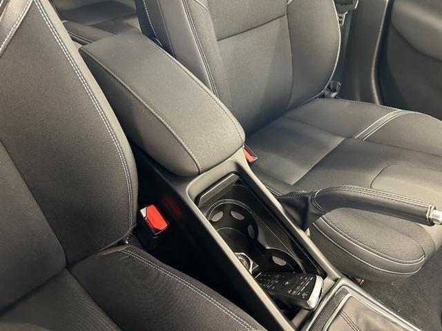 V40 T3 モメンタム 衝突軽減ブレーキ 純正ナビ リアビューカメラ フルセグTV ACC LKA BLIS オートハイビーム LEDヘッドライト パドルシフト 純正17インチAW シティセーフティ ステアリングスイッチ(18枚目)