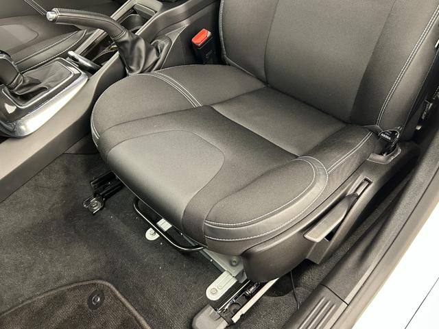 V40 T3 モメンタム 衝突軽減ブレーキ 純正ナビ リアビューカメラ フルセグTV ACC LKA BLIS オートハイビーム LEDヘッドライト パドルシフト 純正17インチAW シティセーフティ ステアリングスイッチ(31枚目)