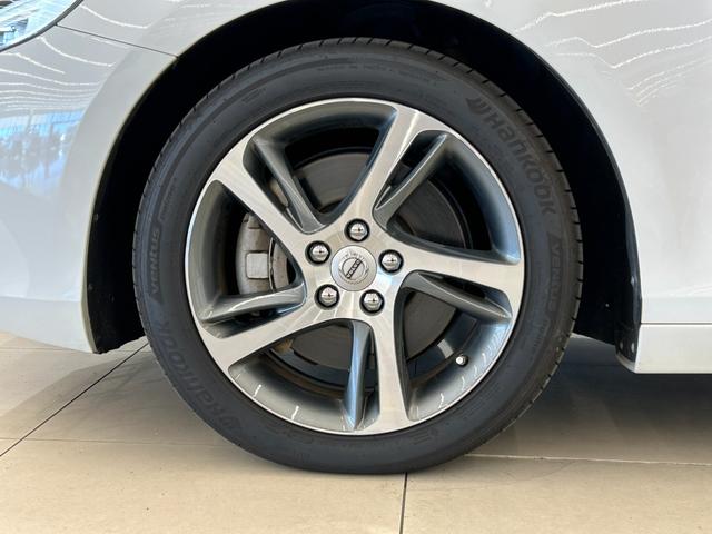 V40 T3 モメンタム 衝突軽減ブレーキ 純正ナビ リアビューカメラ フルセグTV ACC LKA BLIS オートハイビーム LEDヘッドライト パドルシフト 純正17インチAW シティセーフティ ステアリングスイッチ(50枚目)