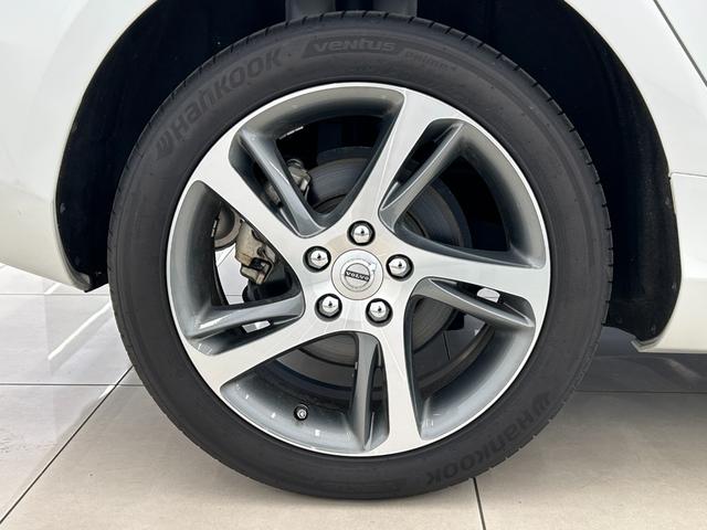 V40 T3 モメンタム 衝突軽減ブレーキ 純正ナビ リアビューカメラ フルセグTV ACC LKA BLIS オートハイビーム LEDヘッドライト パドルシフト 純正17インチAW シティセーフティ ステアリングスイッチ(53枚目)