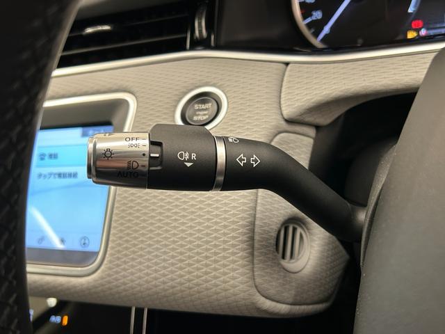 ディスカバリー HSE ワンオーナー MERIDIANスピーカー パノラマサンルーフ 純正ナビ 360°カメラ サイドステップ レザーシート シートヒーター 純正20インチAW AEB LDW BSA LEDヘッドライト(6枚目)