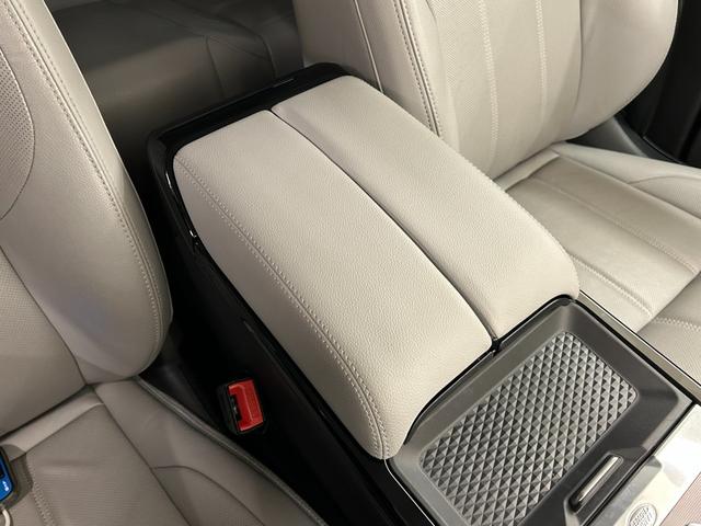 ディスカバリー HSE ワンオーナー MERIDIANスピーカー パノラマサンルーフ 純正ナビ 360°カメラ サイドステップ レザーシート シートヒーター 純正20インチAW AEB LDW BSA LEDヘッドライト(19枚目)