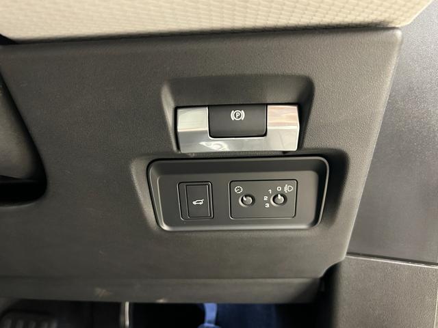 ディスカバリー HSE ワンオーナー MERIDIANスピーカー パノラマサンルーフ 純正ナビ 360°カメラ サイドステップ レザーシート シートヒーター 純正20インチAW AEB LDW BSA LEDヘッドライト(23枚目)