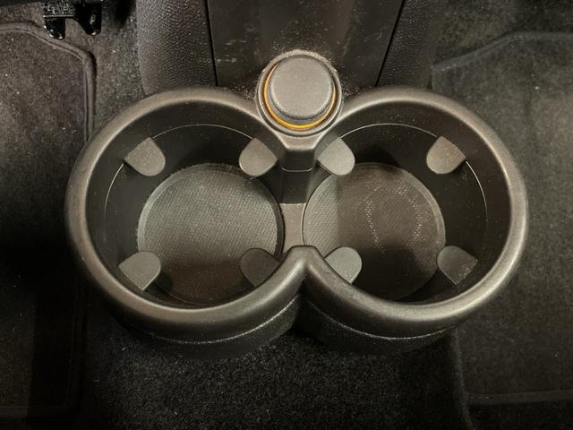 ＭＩＮＩ クーパーＤ　クロスオーバー　アンビエントライト　純正ＣＤプレイヤー　オートエアコン　オートライト　レインセンサー　フォグライト　バイキセノンヘッドライト　ＥＴＣ　ミニ純正ドラレコ　ＡＵＸ　ルーフレール　ＤＳＣ　スタッドレス車載（19枚目）