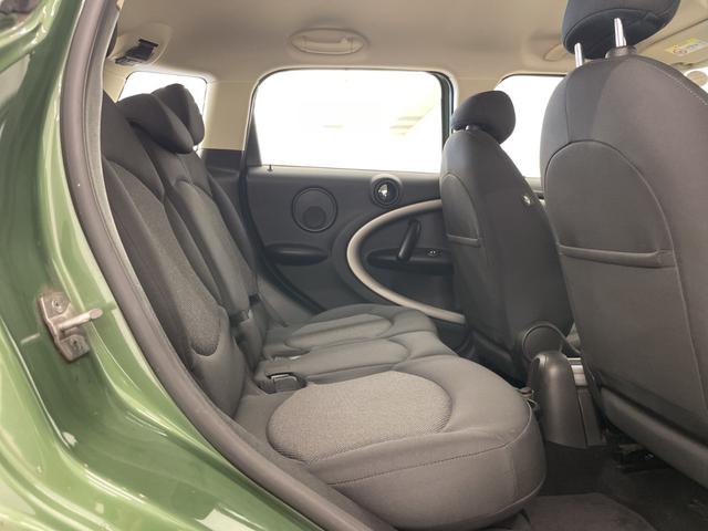 ＭＩＮＩ クーパーＤ　クロスオーバー　アンビエントライト　純正ＣＤプレイヤー　オートエアコン　オートライト　レインセンサー　フォグライト　バイキセノンヘッドライト　ＥＴＣ　ミニ純正ドラレコ　ＡＵＸ　ルーフレール　ＤＳＣ　スタッドレス車載（33枚目）