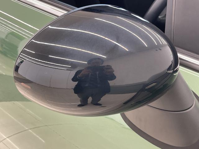 ＭＩＮＩ クーパーＤ　クロスオーバー　アンビエントライト　純正ＣＤプレイヤー　オートエアコン　オートライト　レインセンサー　フォグライト　バイキセノンヘッドライト　ＥＴＣ　ミニ純正ドラレコ　ＡＵＸ　ルーフレール　ＤＳＣ　スタッドレス車載（47枚目）