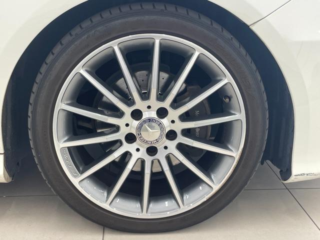 Aクラス A180 ブルーエフィシェンシー AMGエクスクルーシブパッケージ シートヒーター レザーシート クライメイトコントロール コンビニエンスオープン リバースポジション クルコン バックカメラ 純正ナビ Bluetooth(51枚目)