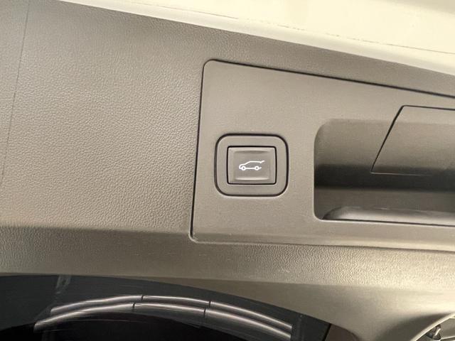 プラチナム　１オーナー　パノラマＳＲ　ＢＯＳＥ　ベージュ革　ＨＵＤ　ＡＣＣ　ＬＤＷ　ＬＫＡ　３６０°カメラ　Ａｐｐｌｅ　Ｃａｒ　Ｐｌａｙ　ハンズフリーパワーテールゲート　デジタルインナーミラー　　ＥＴＣ　Ｐシート(28枚目)