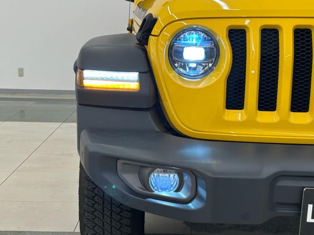 ジープ・ラングラー アイランダー　２００台限定車　純正ナビ　ＡＣＣ　ＬＥＤ　ＰＤＣ　ＢＴ　ＵＳＢ　Ｂカメラ　Ｓカメラ　ＡＣＰ　ＡＡ　ＡＵＸ　ＢＳＭ　ＡＣＣ　ＬＥＤ　Ａライト　アクティブパークビュー　ヒルスターアシスト　ＥＴＣ（43枚目）