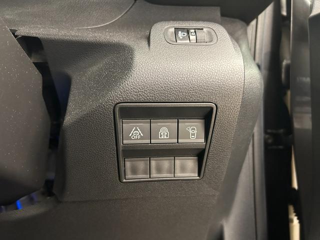 リフター ＧＴライン　ファースト　リミテッド　純正ＤＡ　ガラスＲ　アンビエントライト　ＡＣＰ　ＡＡ　Ｓカメラ　Ｂカメラ　Ｐアシスト　ＢＴ　ＵＳＢ　ＡＣＣ　ＬＫＡ　デジタルインナーミラー　ＢＳＭ　ＬＥＤ　Ａライト　ＡＨＢ　アクティセーフティブレーキ（11枚目）