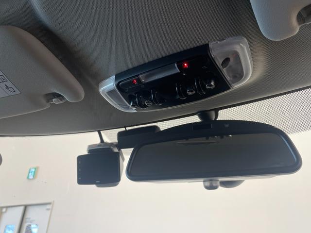 ＭＩＮＩ クーパーＳＤ　クラブマン　ペッパーＰＫＧ　コンフォートＡ　ブラックＡＷ　クルーズコントロール　純正ナビ　Ｂｌｕｅｔｏｏｔｈ　ＬＥＤライト　Ａライト　Ａワイパー　ミラー一体型ＥＴＣ（22枚目）