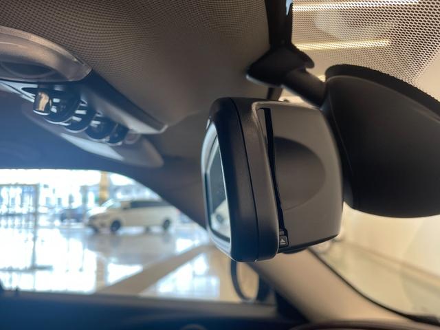 ＭＩＮＩ クーパーＳＤ　クラブマン　ペッパーＰＫＧ　コンフォートＡ　ブラックＡＷ　クルーズコントロール　純正ナビ　Ｂｌｕｅｔｏｏｔｈ　ＬＥＤライト　Ａライト　Ａワイパー　ミラー一体型ＥＴＣ（24枚目）
