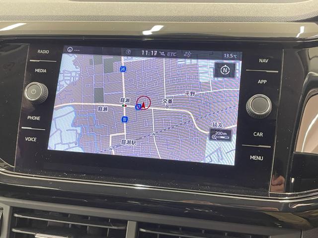 Ｔ－クロス ＴＳＩ　１ｓｔプラス　オールインセーフティ　ＡＣＣ　ＬＫＡ　ＢＳＭ　リアトラックアラート　純正ナビ　リアビューカメラ　ＴＶ　ＡｐｐｌｅＣａｒＰｌａｙ　ＬＥＤヘッドライト　ハイビームＡ　駐車支援システム　純正１８インチＡＷ（9枚目）