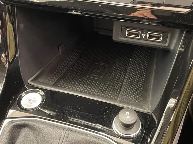 Ｔ－クロス ＴＳＩ　１ｓｔプラス　オールインセーフティ　ＡＣＣ　ＬＫＡ　ＢＳＭ　リアトラックアラート　純正ナビ　リアビューカメラ　ＴＶ　ＡｐｐｌｅＣａｒＰｌａｙ　ＬＥＤヘッドライト　ハイビームＡ　駐車支援システム　純正１８インチＡＷ（19枚目）