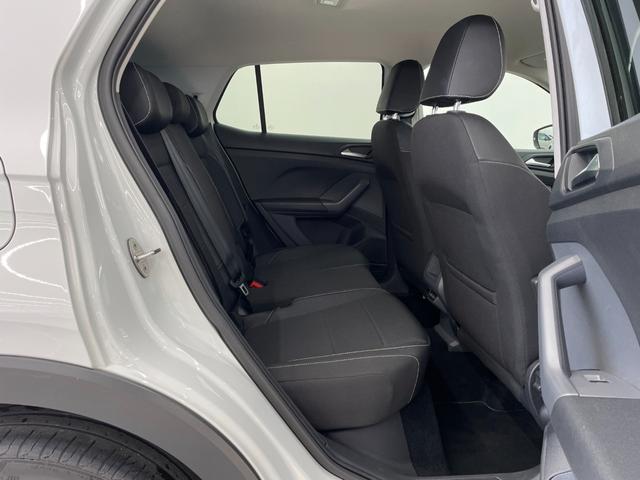 Ｔ－クロス ＴＳＩ　１ｓｔプラス　オールインセーフティ　ＡＣＣ　ＬＫＡ　ＢＳＭ　リアトラックアラート　純正ナビ　リアビューカメラ　ＴＶ　ＡｐｐｌｅＣａｒＰｌａｙ　ＬＥＤヘッドライト　ハイビームＡ　駐車支援システム　純正１８インチＡＷ（33枚目）