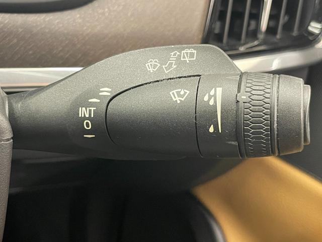 V90 クロスカントリー T5 AWD モメンタム ブラウンレザー シートH PWシート 全周囲カメラ パワーバックドア LEDライト Applecarplay Androidauto Pアシスト 純正ナビ BLIS 18インチAW Bluetooth(11枚目)