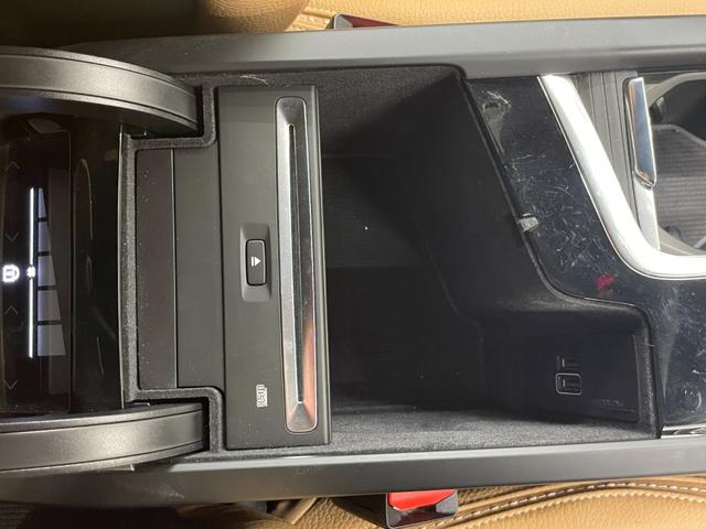 V90 クロスカントリー T5 AWD モメンタム ブラウンレザー シートH PWシート 全周囲カメラ パワーバックドア LEDライト Applecarplay Androidauto Pアシスト 純正ナビ BLIS 18インチAW Bluetooth(21枚目)