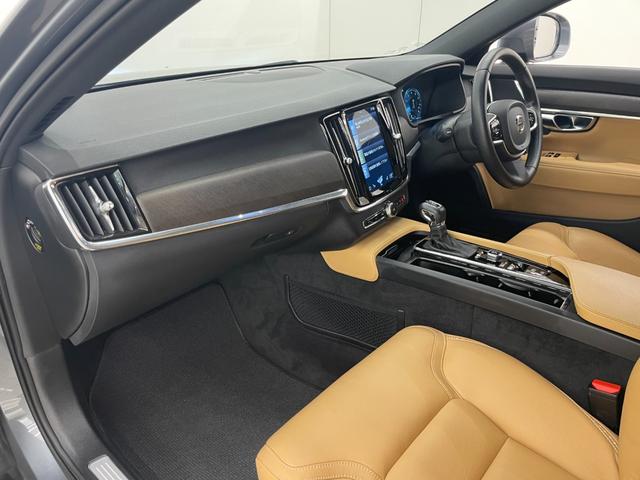 V90 クロスカントリー T5 AWD モメンタム ブラウンレザー シートH PWシート 全周囲カメラ パワーバックドア LEDライト Applecarplay Androidauto Pアシスト 純正ナビ BLIS 18インチAW Bluetooth(32枚目)