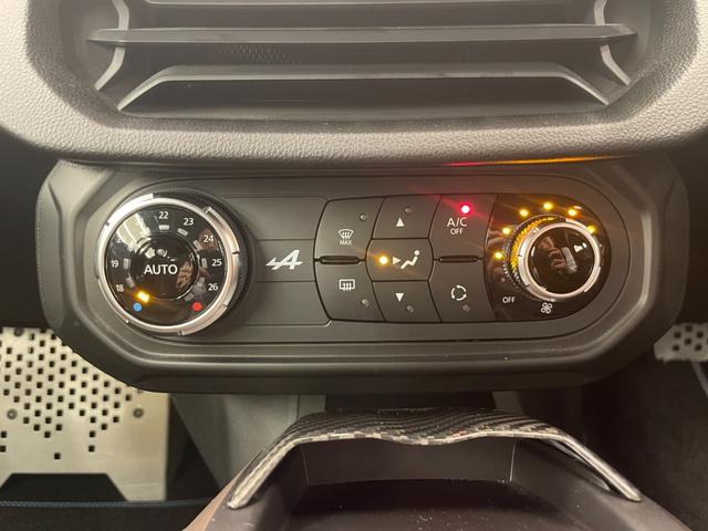 A110 リネージ Sabelt製ブラウン革シート シートヒH ブレンボ製キャリパー Focalスピーカー カーボンインテリア Pシフト クルーズコントロール LEDヘッドライト 純正18インチAW(17枚目)
