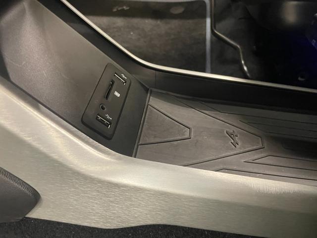 A110 リネージ Sabelt製ブラウン革シート シートヒH ブレンボ製キャリパー Focalスピーカー カーボンインテリア Pシフト クルーズコントロール LEDヘッドライト 純正18インチAW(21枚目)