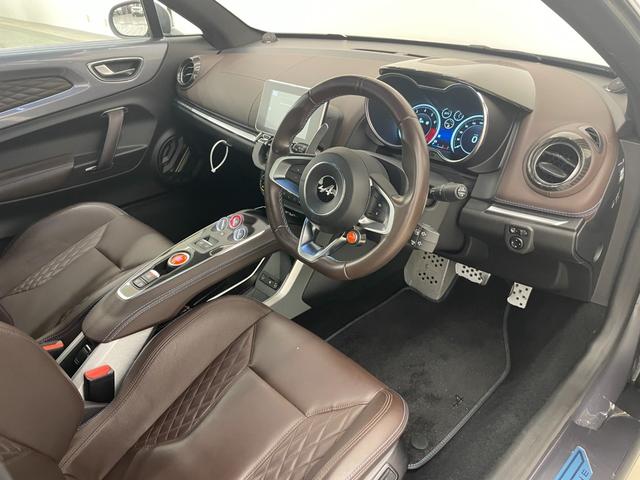 A110 リネージ Sabelt製ブラウン革シート シートヒH ブレンボ製キャリパー Focalスピーカー カーボンインテリア Pシフト クルーズコントロール LEDヘッドライト 純正18インチAW(23枚目)