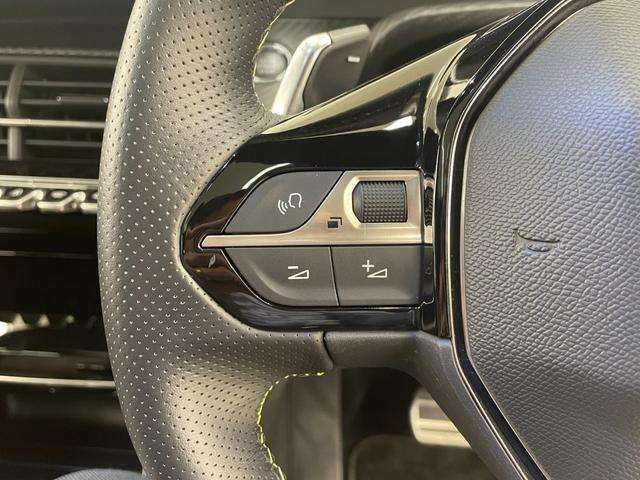 最長１０年（対象車に限ります）の安心性能保証もご用意しており、走行距離無制限で全国のＬＩＢＥＲＡＬＡ、ガリバーグループ店舗（一部対象外）でご対応可能でございます。安心してお出かけいただけます。