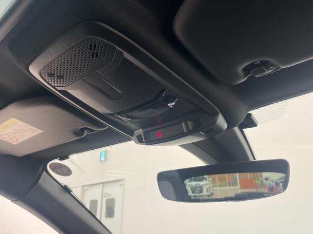 ＬＩＢＥＲＡＬＡでは輸入車知識を持ったコーディネーターが同乗し、ただ運転していただくだけではなく的確にそのお車に合わせたアドバイスをお伝えします。きっと新しい発見があると思います。