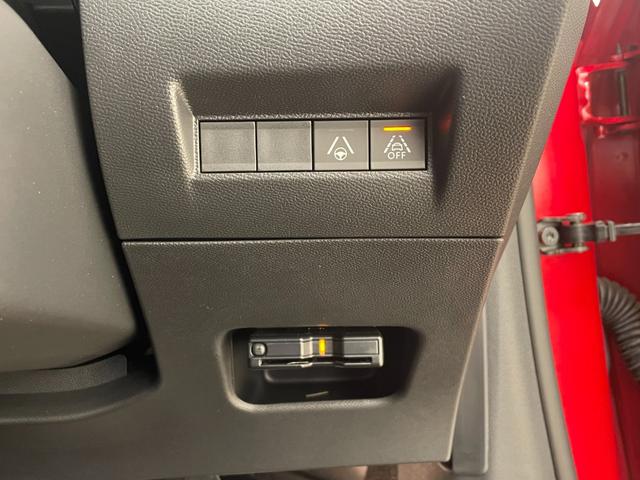 ご希望によりオプションパーツ類のご購入及び取り付けが可能です。その他にも各種カー用品のお取り扱いをしております。お問い合わせはお電話で♪