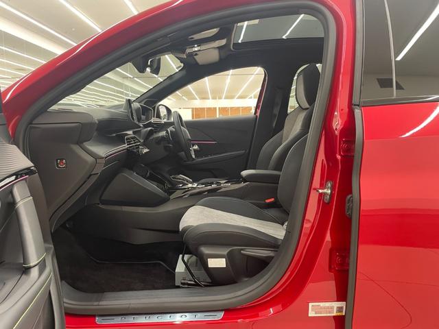 各ブランドによって違いが大きく御座います。その違いを感じながらお車選びをして頂けます。