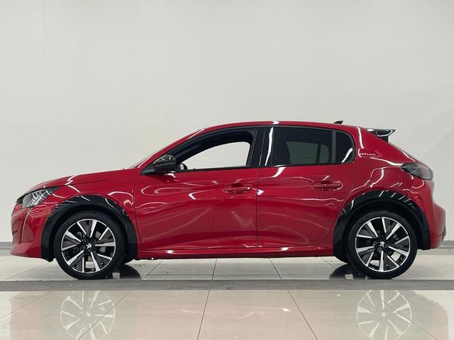 バックオーダーをご利用いただければ、希少なお車や、特定の装備のついたお車など、お客様からのご要望に応じて全国ネットワークからお探しさせて頂きます。