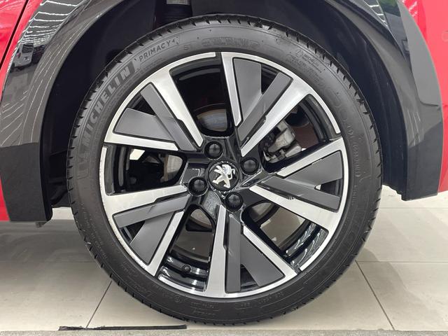 バックオーダーをご利用いただければ、希少なお車や、特定の装備のついたお車など、お客様からのご要望に応じて全国ネットワークからお探しさせて頂きます。