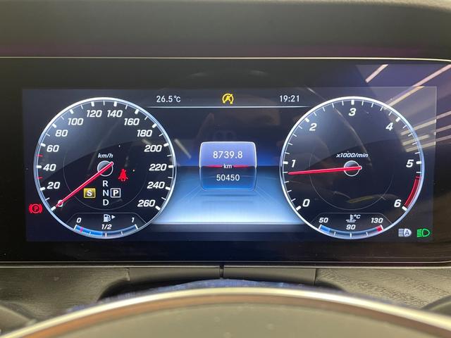 輸入車ディーラー採用のドライブレコーダーも選べます。万が一の事故の際のお守りとしていかがでしょうか？その他様々なオプションをご用意しております。